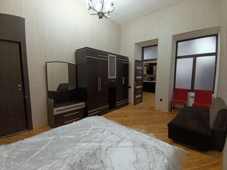3-room apartment for rent, 90 m², Sahil: 999 ₼/mo 4