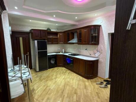 Kirayə 3 otaqlı mənzil, 80 m², 8 Noyabr: 800 ₼/ay 3