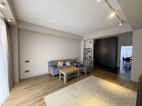 4-room apartment for rent, 180 m², Ağ şəhər: 2 500 ₼/mo 2