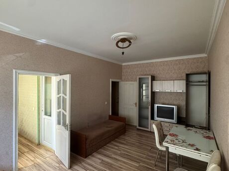 Elan №6435154 - Bakı, Memar Əcəmi m., 2 otaqlı, 50 m², 1/5 mərtəbə