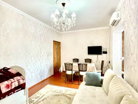Объявление №6435248 - Баку, м. Халглар Достлугу, 2-комн., 50 м², 4/9 этаж
