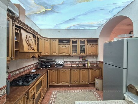 6-room apartment, 220 m², 28 May: 1 100 000 ₼ 4