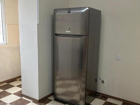 3-room apartment for rent, 90 m², Nizami: 900 ₼/mo 3