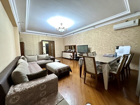 3-комнатная квартира, 145 м², Neftçilər: 322 000 ₼ 2