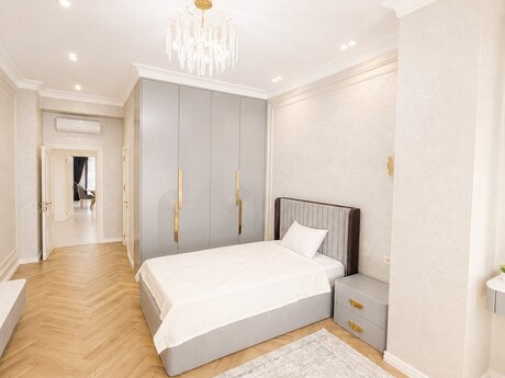 İzmir Residence kompleksində 4 otaqlı yeni tikili mənzil kirayə verilir, 180 m², 4 500 AZN/ay, şəkil 3 / 12