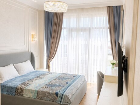 İzmir Residence kompleksində 4 otaqlı yeni tikili mənzil kirayə verilir, 180 m², 4 500 AZN/ay, şəkil 2 / 12