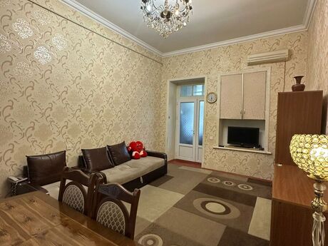 Elan №6435465 - Bakı, 28 May m., 2 otaqlı, 90 m², 2/2 mərtəbə