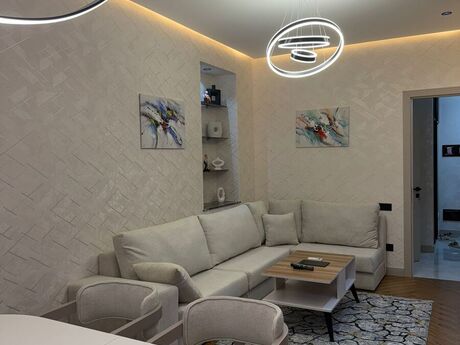 Elan №6435469 - Bakı, 28 May m., 2 otaqlı, 61 m², 8/12 mərtəbə