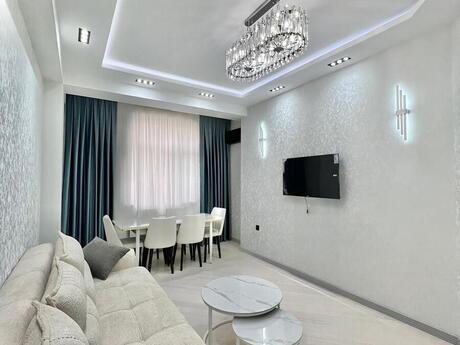 Kirayə 2 otaqlı mənzil, 52 m², West Town: 1 000 ₼/ay 2