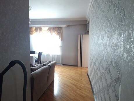 Elan №6435582 - Bakı, Əhmədli m., 2 otaqlı, 70 m², 8/17 mərtəbə