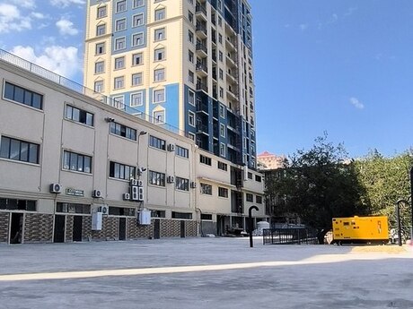 2 otaq · 68,7 m² · 4/15 mərtəbə, İnşaatçılar