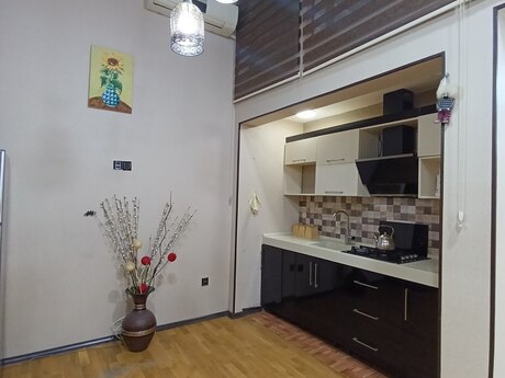 Kirayə 3 otaqlı mənzil, 80 m², Sahil: 1 000 ₼/ay 3
