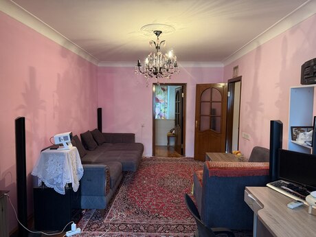 Elan №6435711 - Bakı, Yasamal r., 3 otaqlı, 80 m², 3/5 mərtəbə