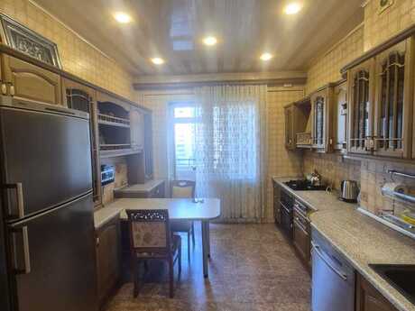 Kirayə 3 otaqlı mənzil, 145 m², 8 Noyabr: 1 050 ₼/ay 5