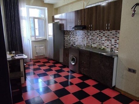 2-комнатная квартира, 110 м², 20 Yanvar: 220 000 ₼ 3