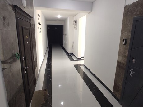 3-комнатная квартира, 127 м², Azadlıq Prospekti: 285 000 ₼ 3
