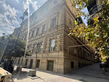 3 otaqlı mənzil, 131 m², İçəri Şəhər: 450 000 ₼ 3