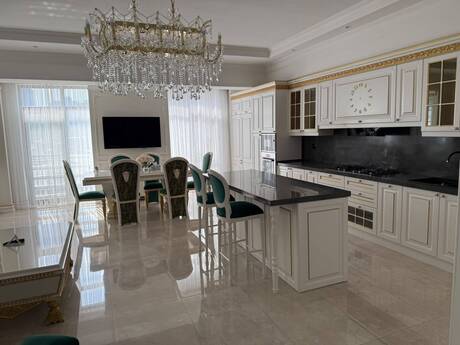 5 otaqlı mənzil, 330 m², Nizami: 1 250 000 ₼ 2