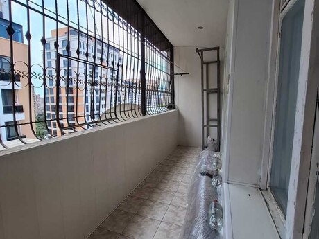 4-room old-build apartment for sale in 28 May, 105 m², 215 000 AZN, photo 2 / 12