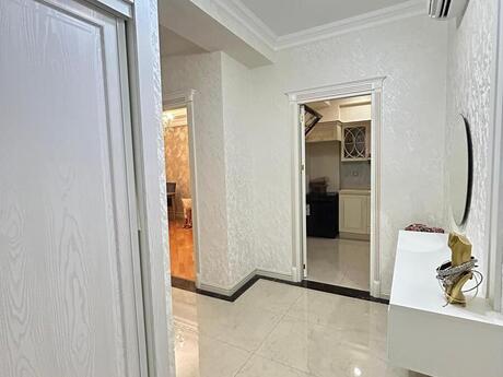 2-room apartment for rent, 80 m², Neftçilər: 800 ₼/mo 3