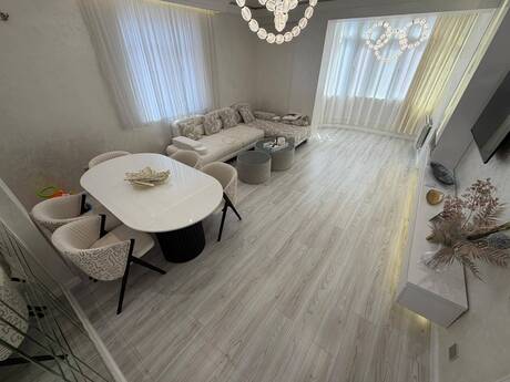 Elan №6436032 - Bakı, İnşaatçılar m., 3 otaqlı, 117 m², 14/18 mərtəbə