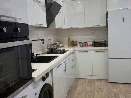 3 otaqlı mənzil, 78 m², İnşaatçılar: 270 000 ₼ 2
