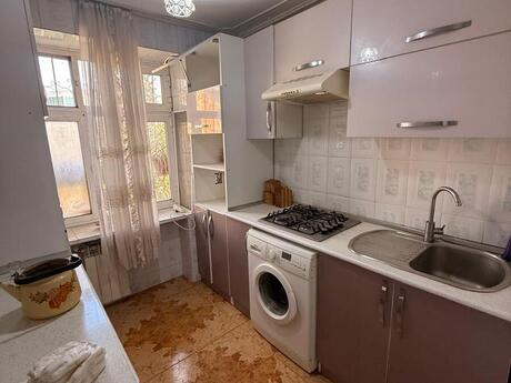 Elan №6408214 - Bakı, Qara Qarayev m., 3 otaqlı, 70 m², 3/5 mərtəbə