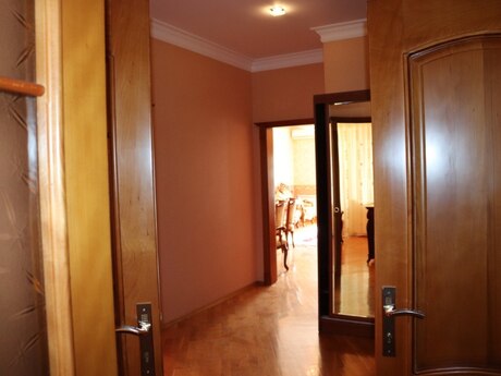 Kirayə 3 otaqlı mənzil, 100 m², Nərimanov: 850 ₼/ay 2