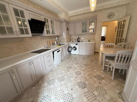 Аренда: 4-комнатная квартира, 160 м², Şah İsmayıl Xətai: 2 600 ₼/мес 3