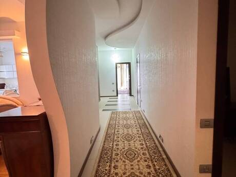 Kirayə 3 otaqlı mənzil, 130 m², 8 Noyabr: 1 099 ₼/ay 5