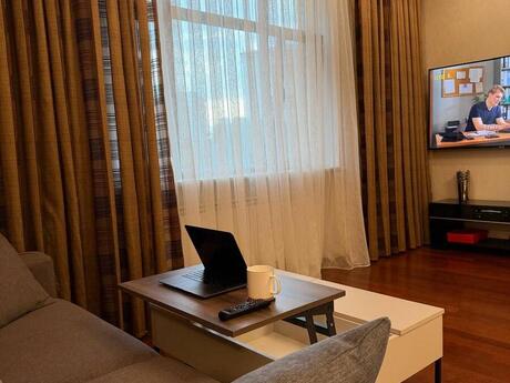 Kirayə 3 otaqlı mənzil, 130 m², Elmlər Akademiyası: 1 999 ₼/ay 2