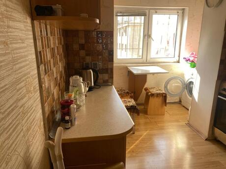 Аренда: 3-комнатная квартира, 75 м², Elmlər Akademiyası: 950 ₼/мес 4