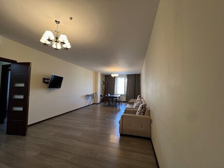 Elan №6436386 - Bakı, Şıxov q., 3 otaqlı, 120 m², 3/8 mərtəbə