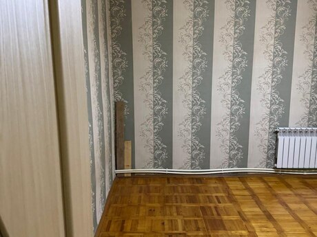 Neftçilərdə 3 otaqlı köhnə tikili mənzil satılır, 86 m², 175 000 AZN, şəkil 2 / 12