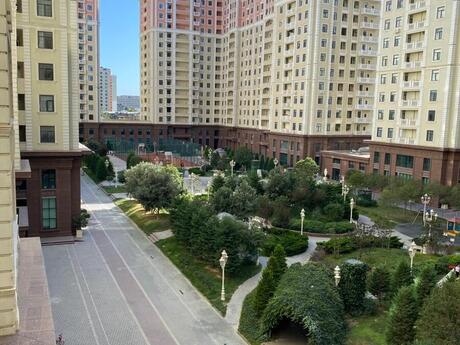 Elan №6436644 - Bakı, Elmlər Akademiyası m., 2 otaqlı, 70 m², 4/17 mərtəbə