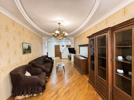 3 otaqlı mənzil, 130 m², Nizami: 344 400 ₼ 2