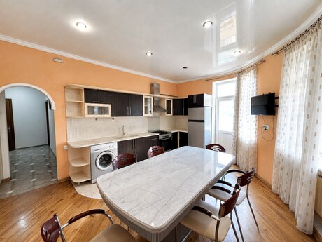3 otaqlı mənzil, 130 m², Nizami: 344 400 ₼ 3