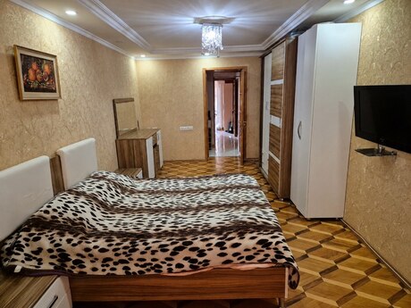 3-room apartment, 85 m², 20 Yanvar: 215 000 ₼ 4