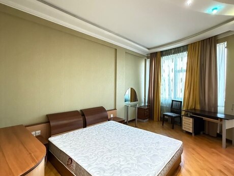 Kirayə 3 otaqlı mənzil, 170 m², Nəsimi: 1 300 ₼/ay 4
