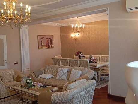 3 otaqlı mənzil, 170 m², Elmlər Akademiyası: 700 000 ₼ 2