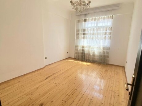 Elan №6436874 - Bakı, Şah İsmayıl Xətai m., 3 otaqlı, 110 m², 7/12 mərtəbə