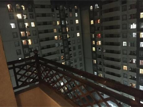 Elan №6436908 - Bakı, Yeni Günəşli q., 2 otaqlı, 43 m², 11/13 mərtəbə