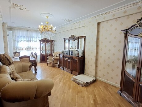 3 otaqlı mənzil, 140 m², Azadlıq Prospekti: 365 000 ₼ 2