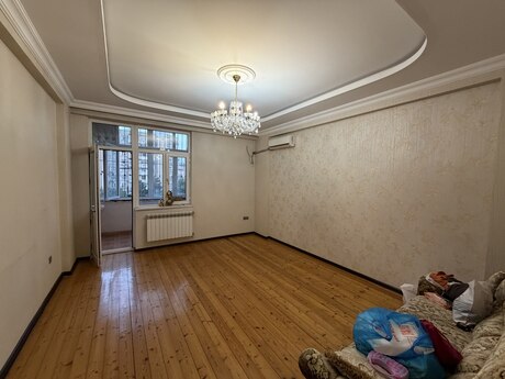 2 otaq · 64 m² · 3/17 mərtəbə, Azadlıq Prospekti