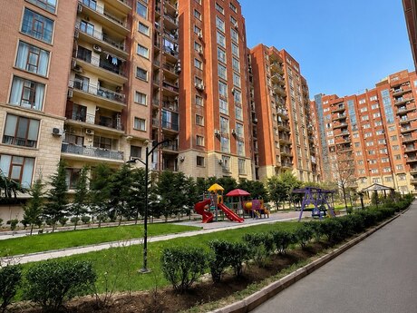4 rooms · 190 m² · floor 7/12, Gənclik