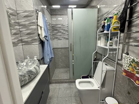 Kirayə 4 otaqlı mənzil, 100 m², 28 May: 200 ₼/ay 5