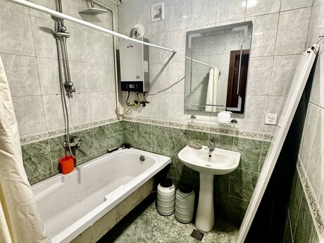 Kirayə 3 otaqlı mənzil, 90 m², Qara Qarayev: 800 ₼/ay 3