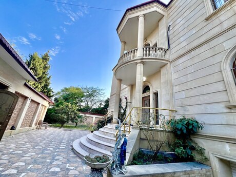 7 otaqlı həyət evi, 540 m², 8-ci mikrorayon: 1 500 000 ₼ 2