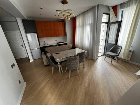 Kirayə 3 otaqlı mənzil, 96 m², İnşaatçılar: 1 350 ₼/ay 2