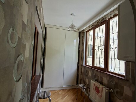 4 otaqlı mənzil, 100 m², İnşaatçılar: 240 000 ₼ 2